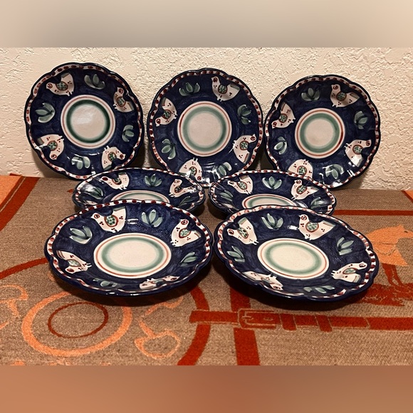 Vietri CAS Campagna Chicken Blue Border Red Dots 6" Bread Plate - Picture 5 of 9